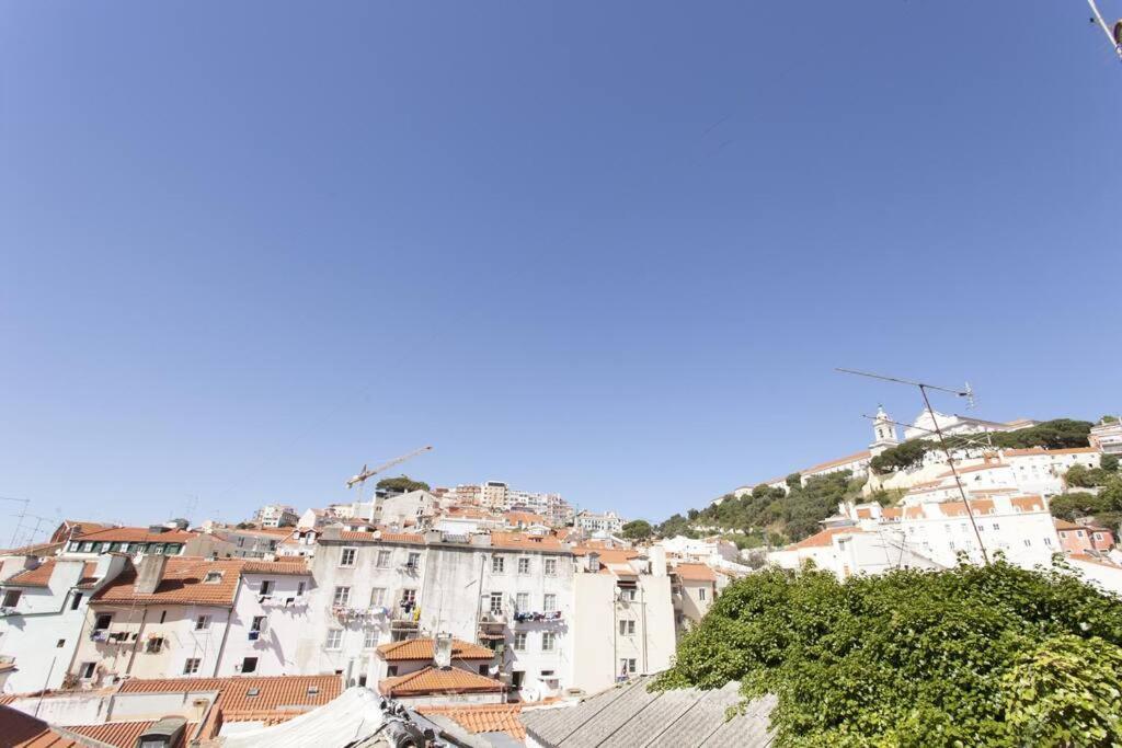 Apartment Mouraria 2 - View From French Balcony & Smart Check-in Lissabon